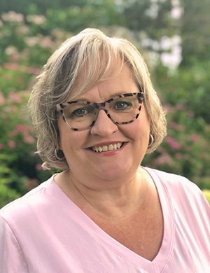 Kelly-Cleary_-admin_Cole-Harbour_-Chiropractic